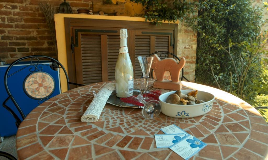 Ca Borgo Vecchio Lejlighedshotel Brusasco Eksteriør billede